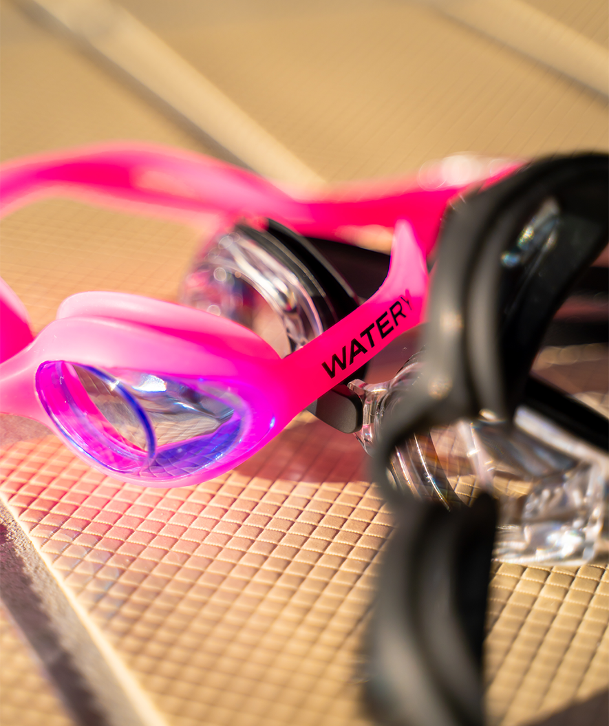 Watery nearsighted prescription swim goggles for kids - (-1.0) to (-6.0) - Matira - Pink/blue