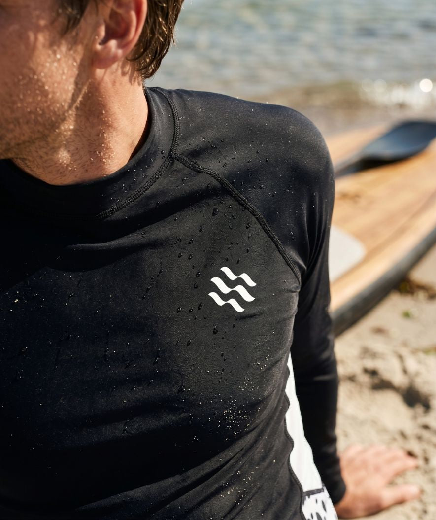 Watery UV-shirt for men - Scylla Long Sleeve Rashguard - Black/white
