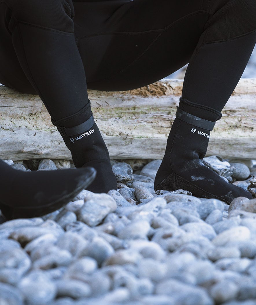 Watery neoprene socks for open water  - Reptile (3 mm) - Black