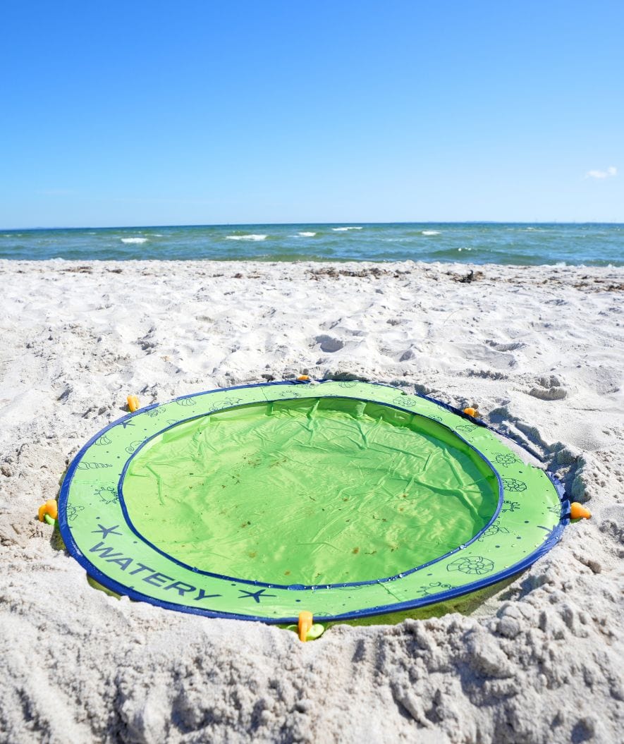 Watery swimming pool - Oasis - Green