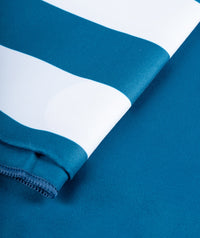 Watery microfiber towel (160 x 80 cm) - Eco Nebraska - Blue
