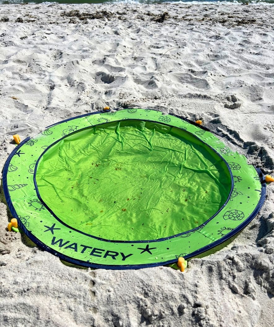 Watery swimming pool - Oasis - Green