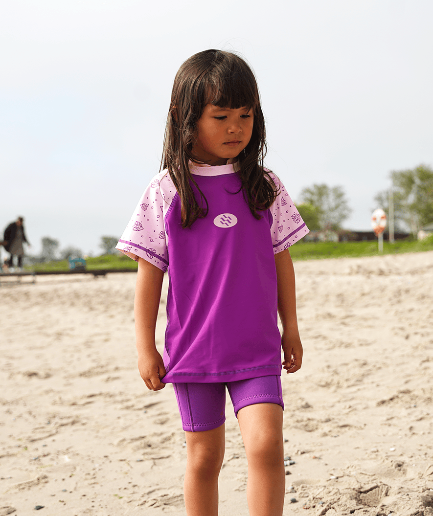 Watery UV shirt for kids - Brandman Short Sleeved Rashguard - Purple/pink