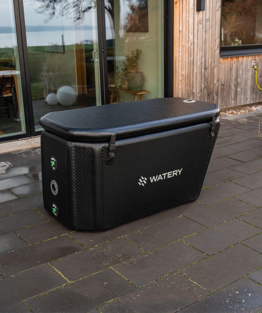 Watery inflatable cold plunge - Ace - Black