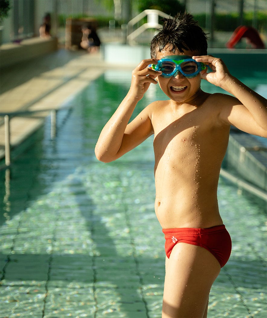 Watery triangular swim trunks for boys - Budgie Eco - Red Sporty