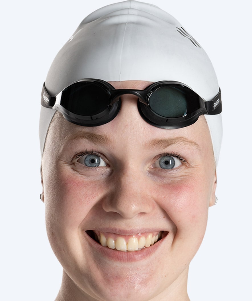 Watery Elite swim goggles - Poseidon - Black (Smoke lens)