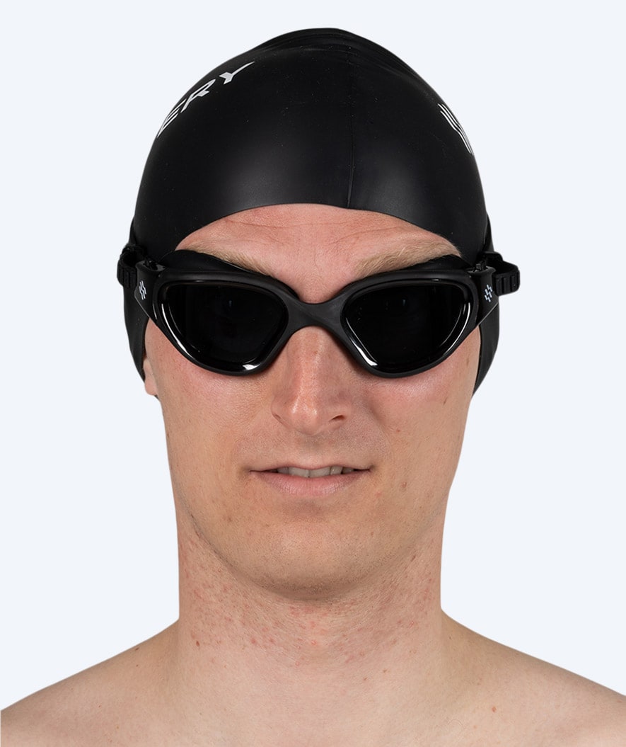 Watery exercise swim goggles - Raven Active - Black (Smoke lens)