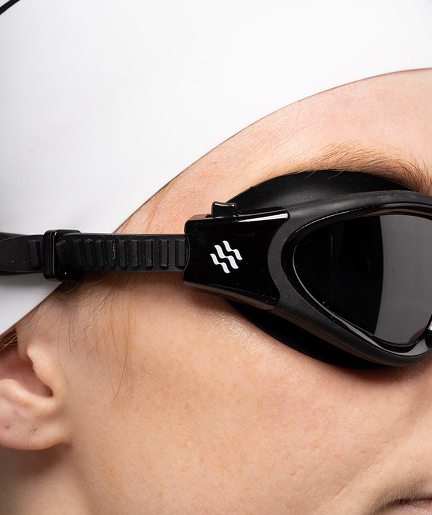 Watery training swimming goggles - Raven Active - Black (Smoke lens)