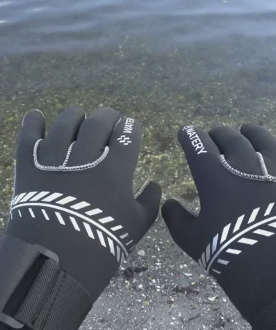 Watery neoprene gloves - Reptile (3mm) - Black