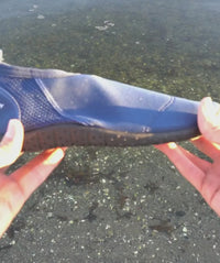 Waterybadeskotilvoksne-HighCatfish-Mørkeblå.mp4