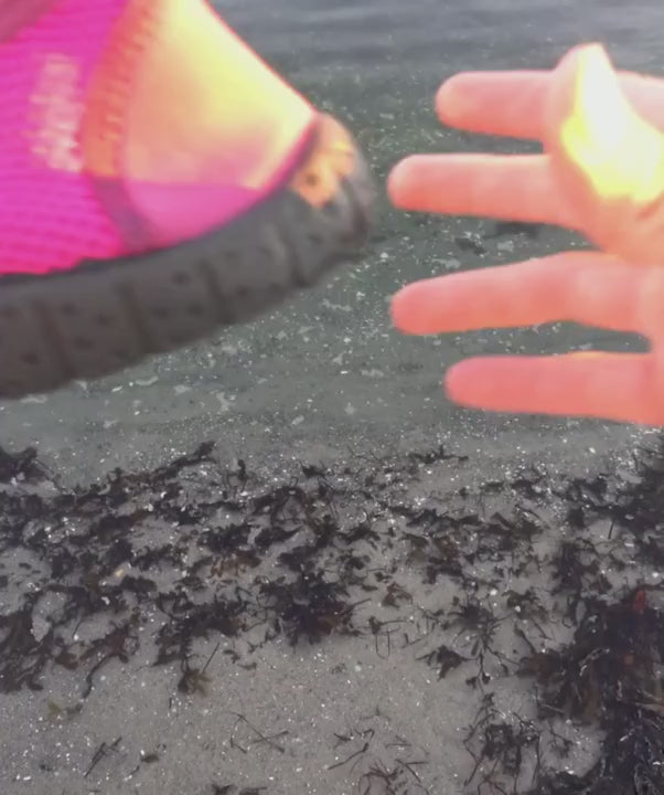 Waterybadeskotilvoksne-HighCatfish-Pink.mp4