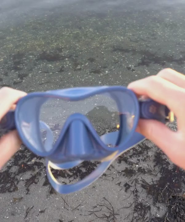 Waterydykkermasketilbørn-Cliff-Mørkeblå.mp4