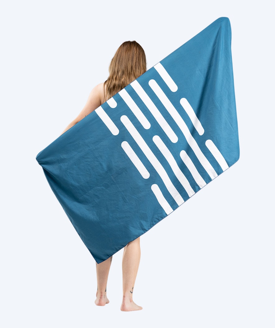 Watery microfiber towel (160 x 80 cm) - Eco Nebraska - Blue