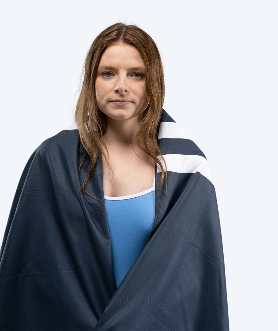 Watery microfiber towel (160 x 80 cm) - Eco Nebraska - Dark blue
