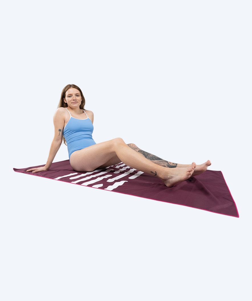 Watery microfiber towel - Eco Nebraska - Dust red