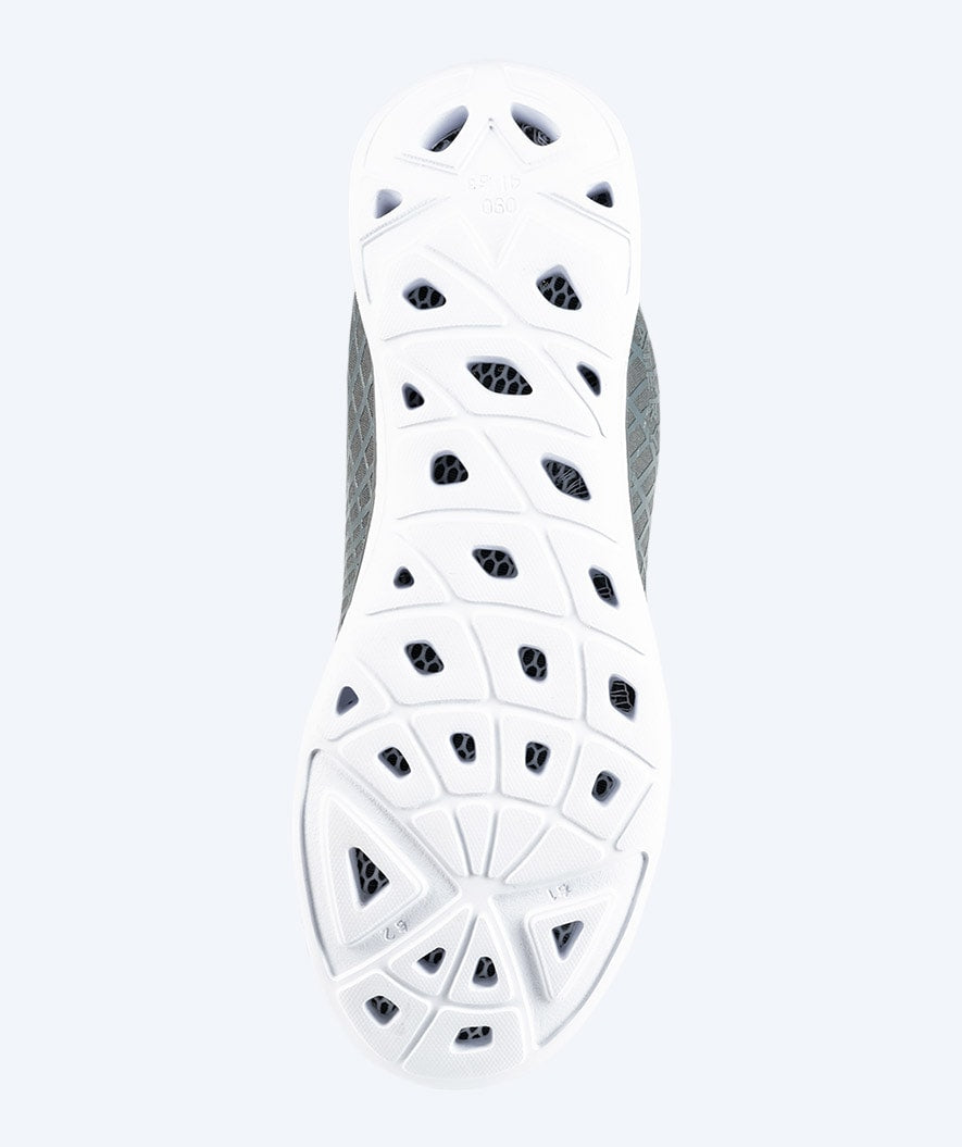 Watery water shoes for adults - Kawaii - Grey