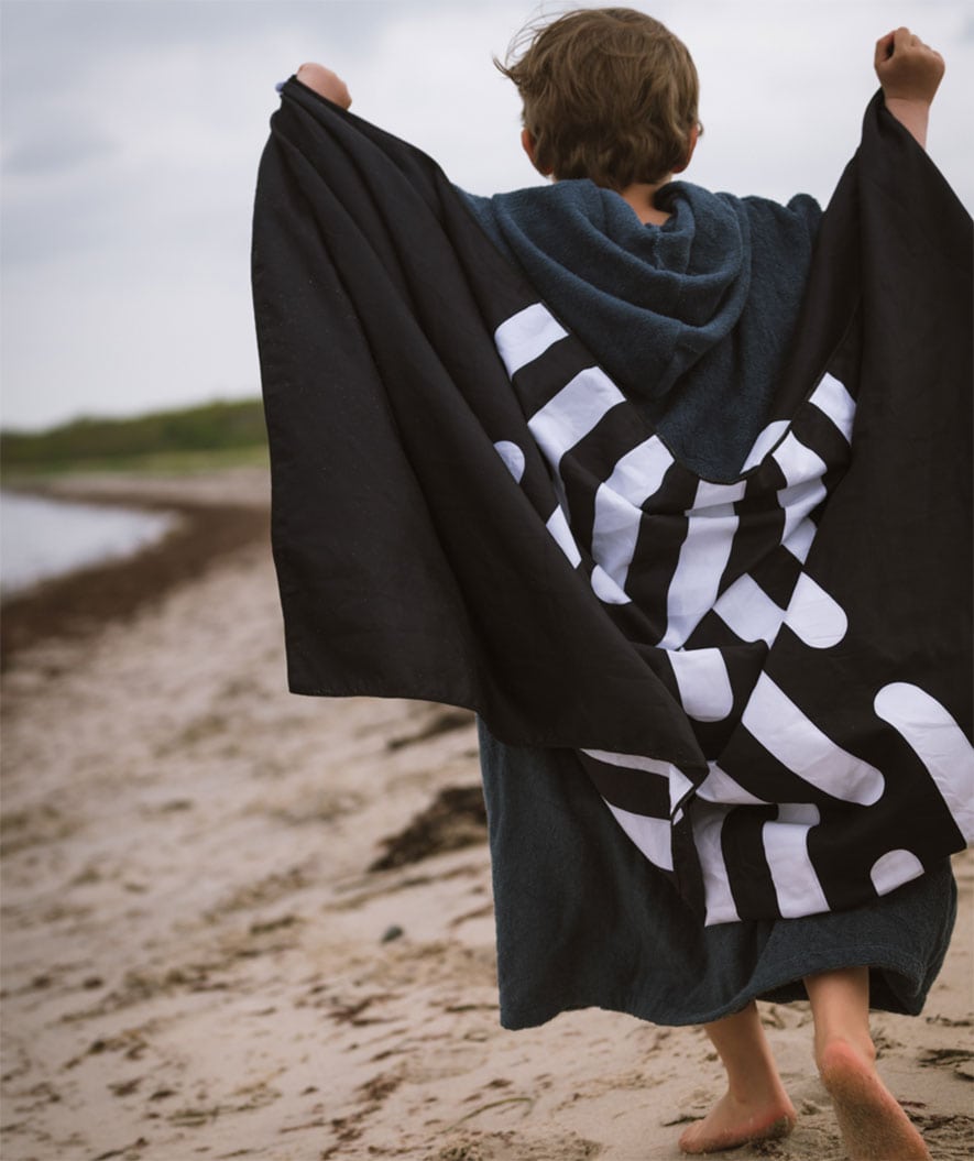 Watery microfiber towel (160 x 80 cm) - Eco Nebraska - Black